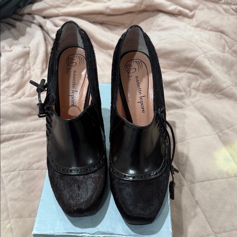 Nanette Lepore DARK BROWN Lace-Up Heels -Ponyhair and Leather, Sz 8.5 - LIKE NEW